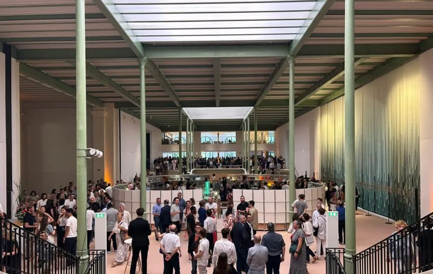 Vue-Boutique-depuis-Salon-Seine
